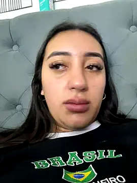 Snapshot of Hannahoff chatting on 11/08/25, 04:34 Hannahoff online show from 11/08/25, 04:34