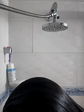 Snapshot of Hannahoff chatting on 11/08/25, 04:51 Hannahoff online show from 11/08/25, 04:51