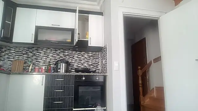 Snapshot of ALPHANDRE chatting on 03/06/25, 06:30 ALPHANDRE online show from 03/06/25, 06:30