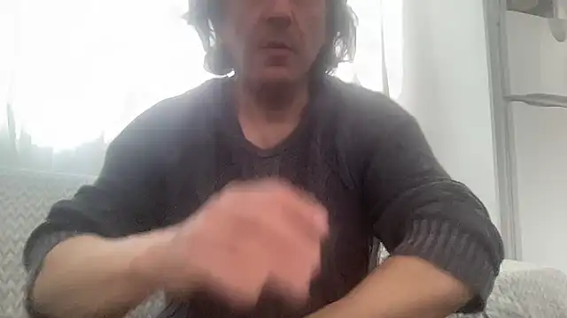 Snapshot of ALPHANDRE chatting on 03/07/25, 06:57 ALPHANDRE online show from 03/07/25, 06:57