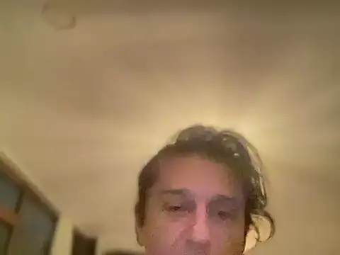 Snapshot of ALPHANDRE chatting on 10/26/25, 06:58 ALPHANDRE online show from 10/26/25, 06:58