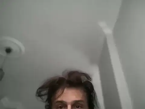 Snapshot of ALPHANDRE chatting on 11/26/25, 06:36 ALPHANDRE online show from 11/26/25, 06:36