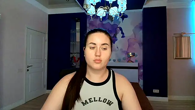 Roxie Bradley online show from 02/14/25, 11:21