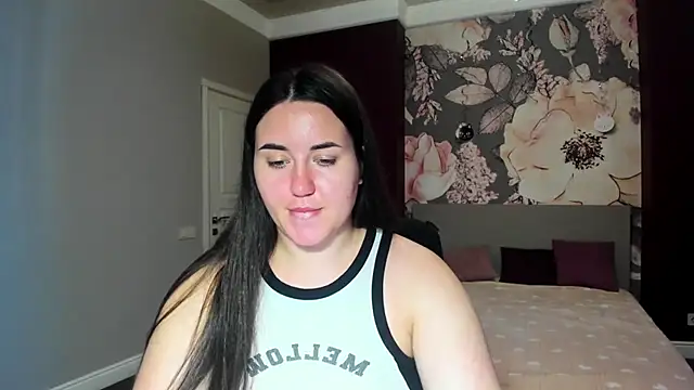 Roxie Bradley online show from 09/18/25, 05:42