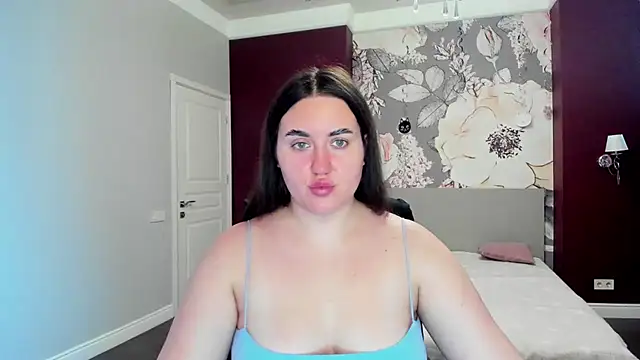 Roxie Bradley online show from 11/13/25, 06:45