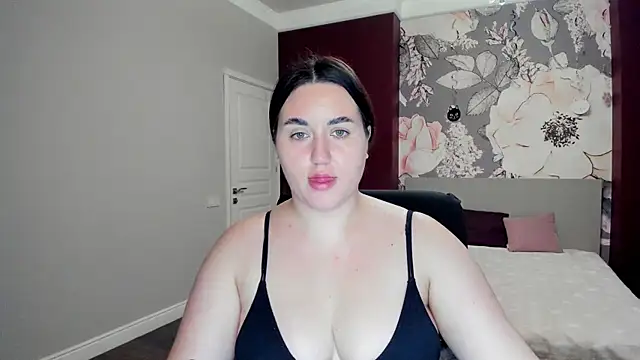 Roxie Bradley online show from 11/25/25, 06:46