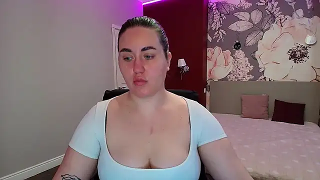 Roxie Bradley online show from 03/28/26, 06:57