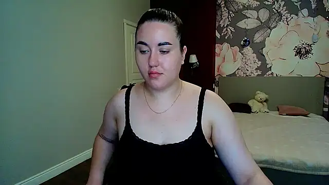 Snapshot of Roxie_Bradley chatting on 07/10/26, 05:45 Roxie Bradley online show from 07/10/26, 05:45