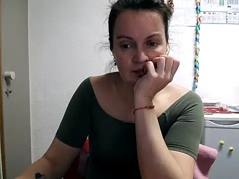 LoveNBloom online show from 02/21/25, 06:04