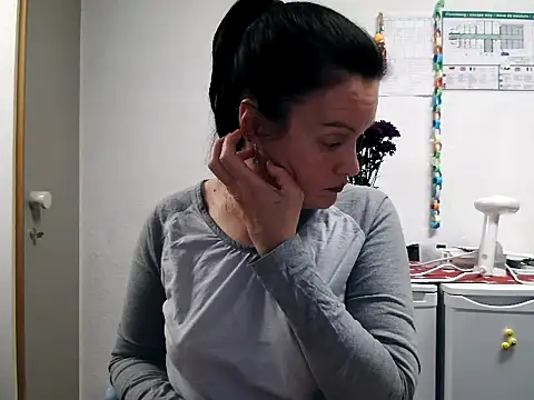 LoveNBloom online show from 03/07/25, 07:49