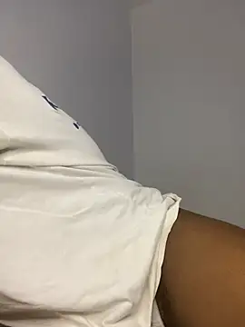  yisela  online show from 02/17/26, 12:18