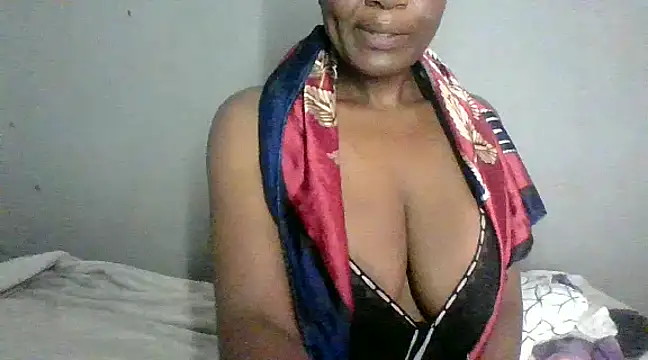 Snapshot of BeejayLoverxx chatting on 02/02/25, 04:37 BeejayLoverxx online show from 02/02/25, 04:37