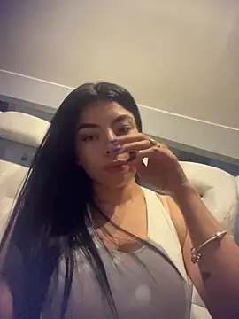 Miaparkerss  online show from 10/12/25, 10:20