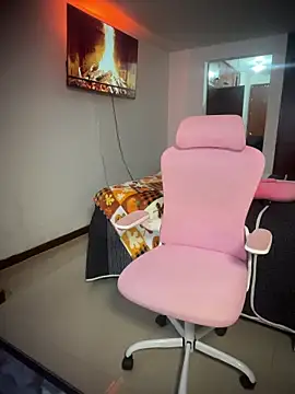 Miaparkerss  online show from 10/30/25, 09:48