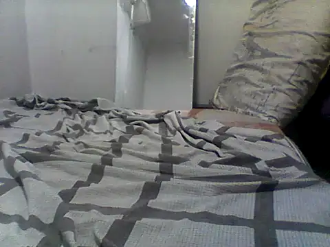 Snapshot of angellsexx20 chatting on 01/15/26, 04:00 angellsexx20 online show from 01/15/26, 04:00