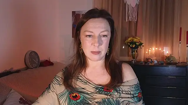 Snapshot of vanessawis_ chatting on 12/15/25, 12:15 vanessawis online show from 12/15/25, 12:15