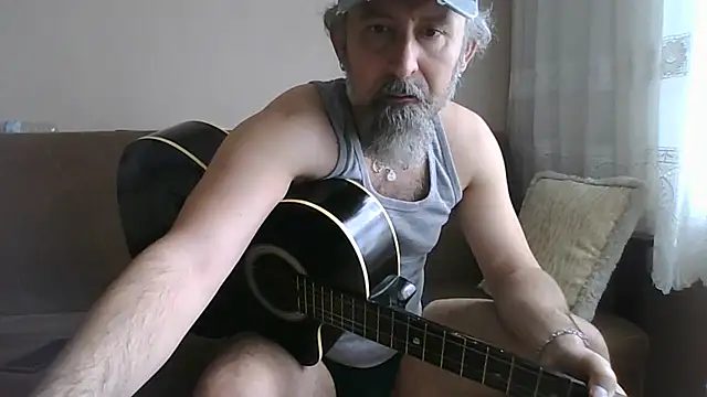 Snapshot of BuckWessle chatting on 05/26/26, 10:11 BuckWessle online show from 05/26/26, 10:11