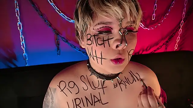 Snapshot of Laura_takint chatting on 12/25/24, 05:26 Laura takint online show from 12/25/24, 05:26