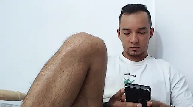 Snapshot of SimonRoberth chatting on 03/04/25, 01:45 SimonRoberth online show from 03/04/25, 01:45