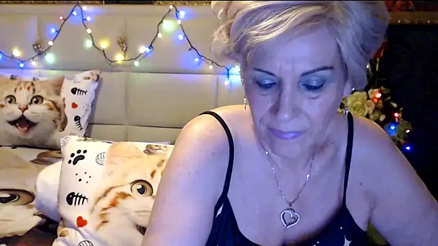 Snapshot of HappyWomanOn chatting on 02/01/25, 07:23 HappyWomanOn online show from 02/01/25, 07:23