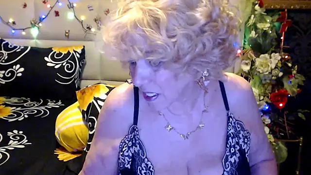 HappyWomanOn online show from 04/10/26, 08:57