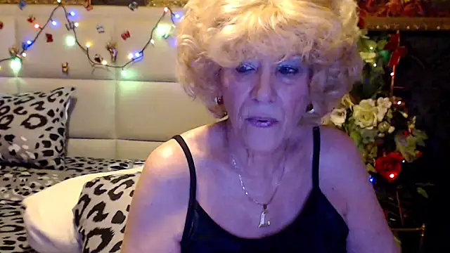 HappyWomanOn online show from 04/15/26, 08:21