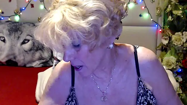 HappyWomanOn online show from 05/28/26, 07:22