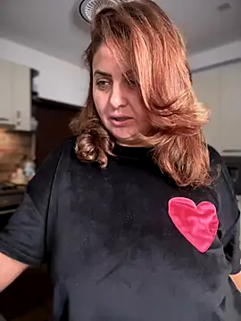 AnneKane online show from 10/20/25, 04:13