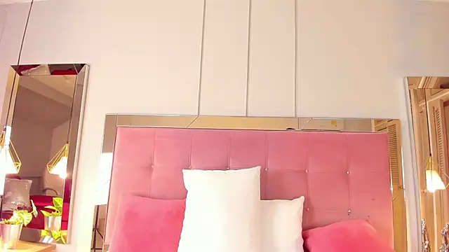 Ahincale online show from 11/29/25, 08:12