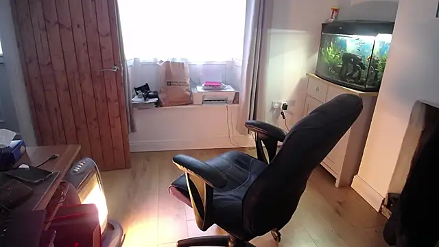 Snapshot of rob2810 chatting on 10/16/25, 07:53 rob2810 online show from 10/16/25, 07:53