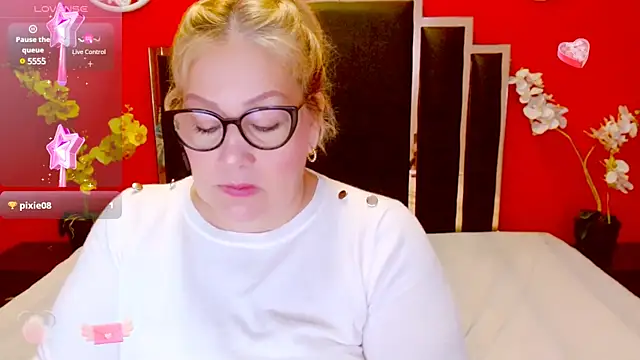 Nayla Garner online show from 02/16/25, 03:38