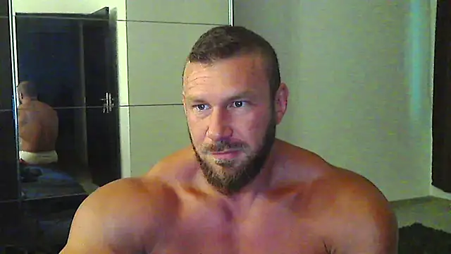 Snapshot of muscularkevin chatting on 06/25/26, 03:28 muscularkevin online show from 06/25/26, 03:28