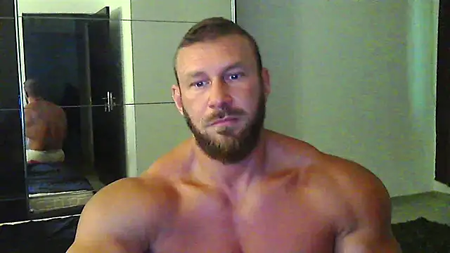 Snapshot of muscularkevin chatting on 06/27/26, 03:33 muscularkevin online show from 06/27/26, 03:33