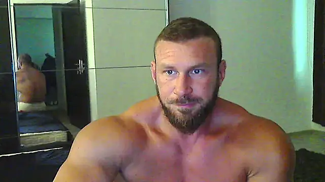 Snapshot of muscularkevin chatting on 06/27/26, 01:17 muscularkevin online show from 06/27/26, 01:17
