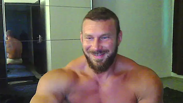 Snapshot of muscularkevin chatting on 06/30/26, 03:29 muscularkevin online show from 06/30/26, 03:29