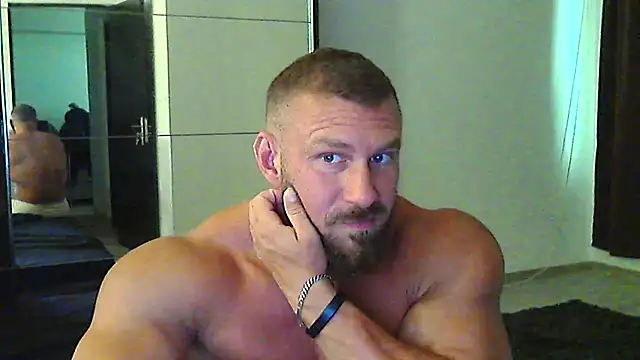 Snapshot of muscularkevin chatting on 07/01/26, 01:13 muscularkevin online show from 07/01/26, 01:13