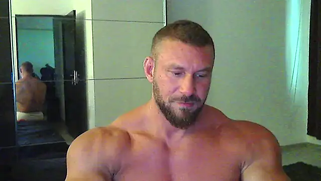 Snapshot of muscularkevin chatting on 07/06/26, 01:30 muscularkevin online show from 07/06/26, 01:30