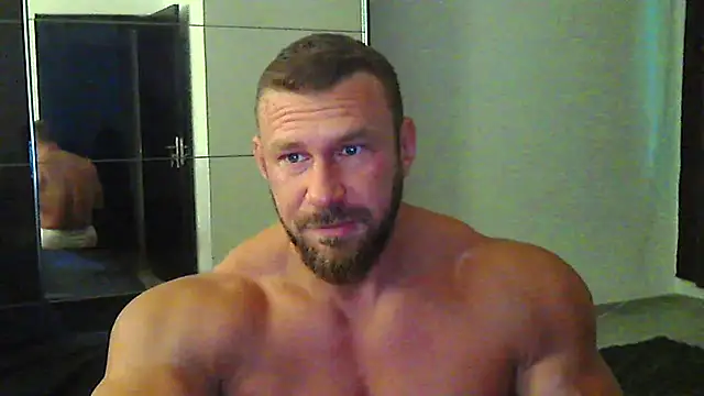 Snapshot of muscularkevin chatting on 07/10/26, 03:33 muscularkevin online show from 07/10/26, 03:33