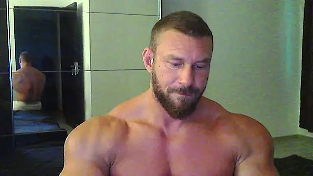 Snapshot of muscularkevin chatting on 07/13/26, 03:31 muscularkevin online show from 07/13/26, 03:31