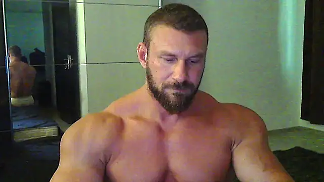 Snapshot of muscularkevin chatting on 07/16/26, 03:07 muscularkevin online show from 07/16/26, 03:07
