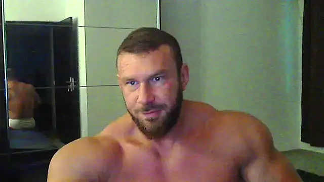 Snapshot of muscularkevin chatting on 07/17/26, 03:24 muscularkevin online show from 07/17/26, 03:24