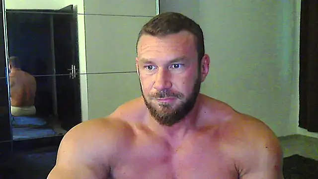 Snapshot of muscularkevin chatting on 07/19/26, 03:21 muscularkevin online show from 07/19/26, 03:21