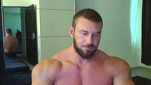 Snapshot of muscularkevin chatting on 07/20/26, 01:02 muscularkevin online show from 07/20/26, 01:02