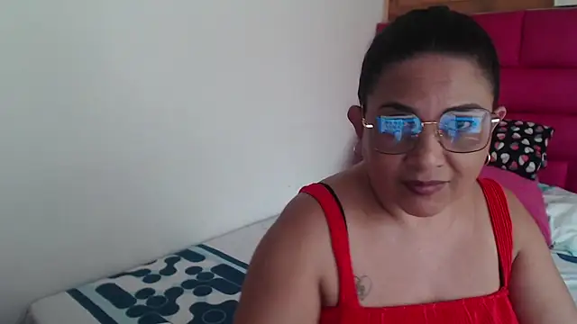 Snapshot of Katha_Marck chatting on 06/11/26, 02:48 Katha Marck online show from 06/11/26, 02:48