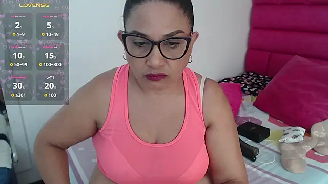 Snapshot of Katha_Marck chatting on 06/26/26, 05:06 Katha Marck online show from 06/26/26, 05:06