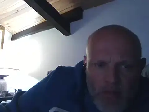 Snapshot of davigochi77bcn chatting on 03/07/25, 11:05 davigochi77bcn online show from 03/07/25, 11:05