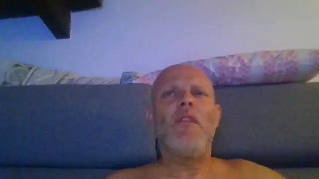 Snapshot of davigochi77bcn chatting on 10/03/25, 09:34 davigochi77bcn online show from 10/03/25, 09:34