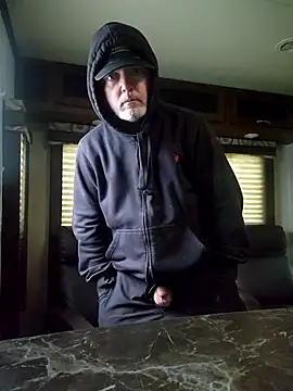 Hotredheadandtoungelasher online show from 02/05/26, 03:05