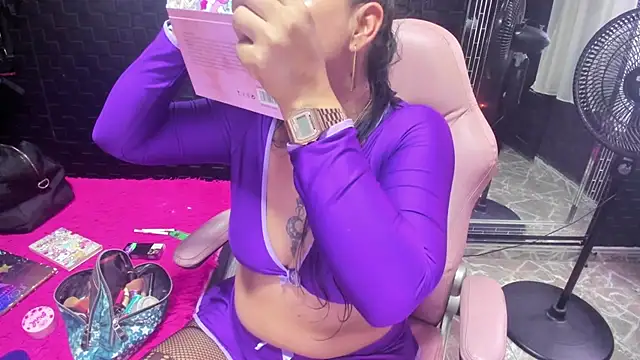 mature sexi40 online show from 04/10/26, 11:59