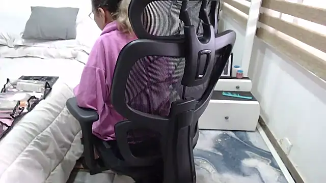 jesy hot online show from 04/08/26, 08:20